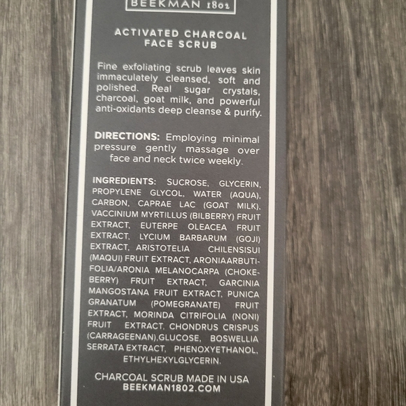 Beekman 1802 Charcoal Mask - Picture 2 of 4